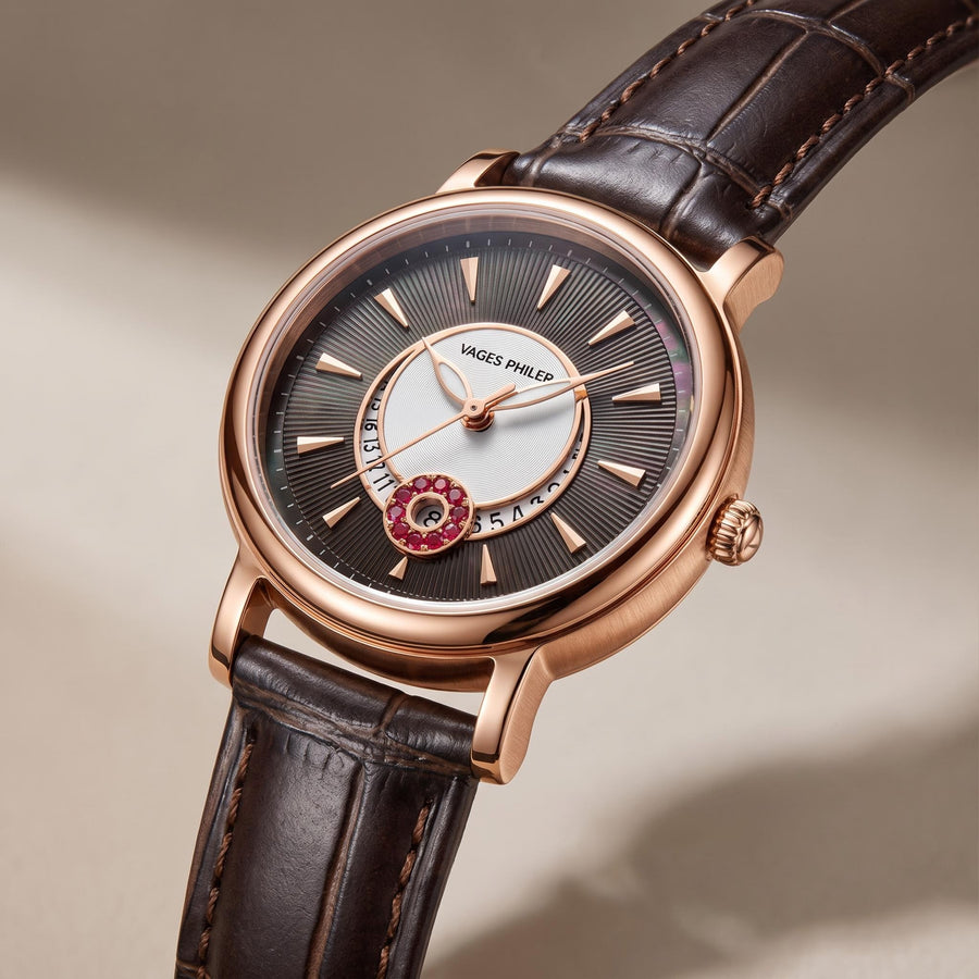AURELYN close-up of the dial